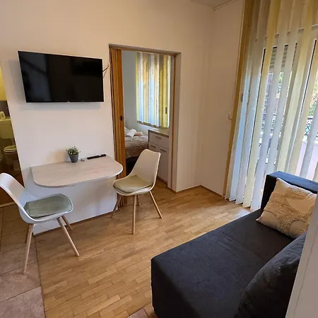 Petris - Private Parking - Self Check-in * Zadar
